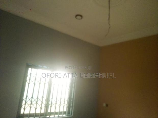1bdrm Room & Parlour in Amasaman 3 Junction, Pokuase for rent · Photo 2