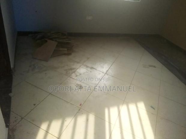 1bdrm Room & Parlour in Amasaman 3 Junction, Pokuase for rent · Photo 3