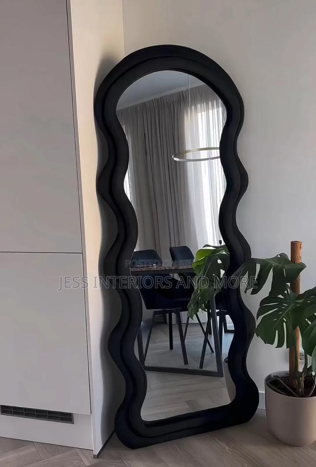 Mirror With LED Lights Full-Length (Black) · Photo 3