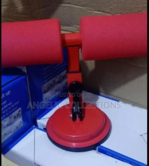 Suction Sit Up Trainer · Photo 1