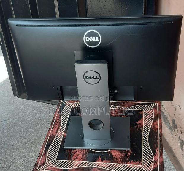 Dell 24 Inches Ultra Sharp Edgeless Monitor · Photo 4