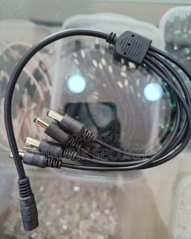 DC Splitter 4 Way · Photo 2