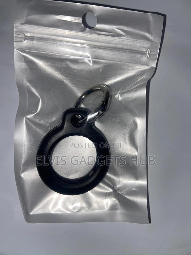 Airtag Cover Loop With Keychain Ring · Photo 2