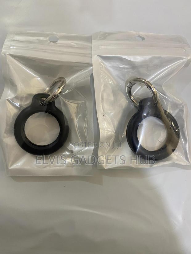 Airtag Cover Loop With Keychain Ring · Photo 3