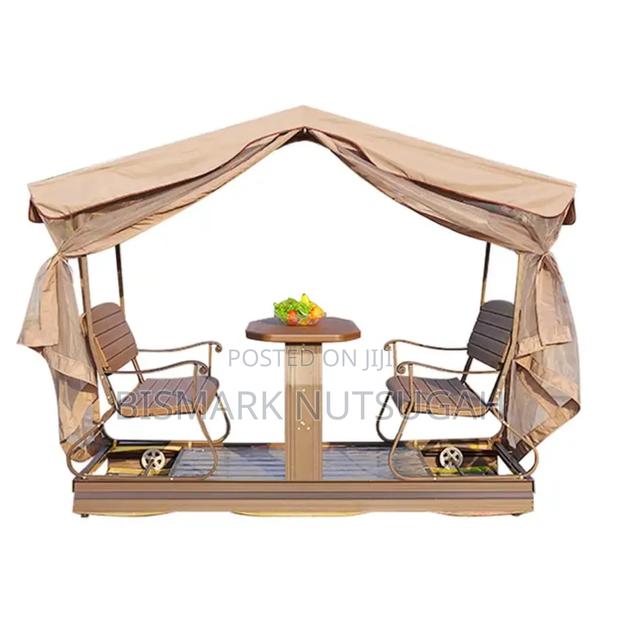 Garden Swing for Sale · Photo 1