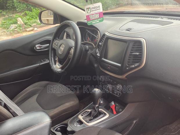 Jeep Grand Cherokee 2016 Burgundy · Photo 8