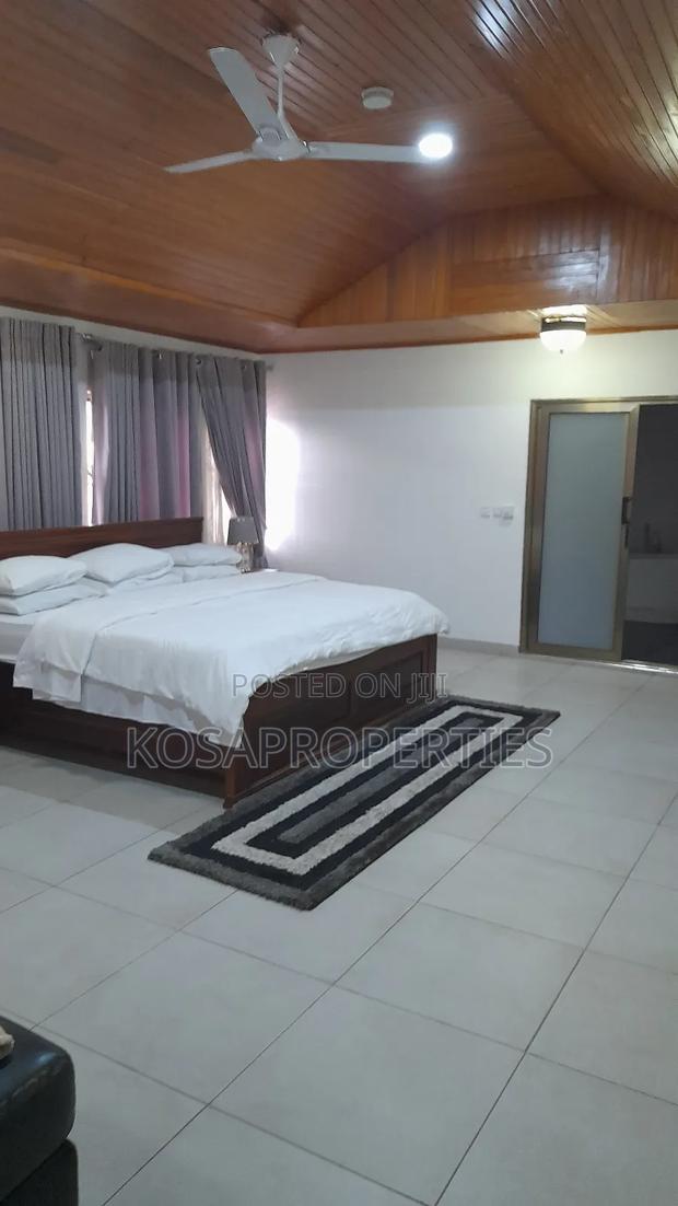 7bedrooms Furnished at Adjiringanor for Rent · Photo 3