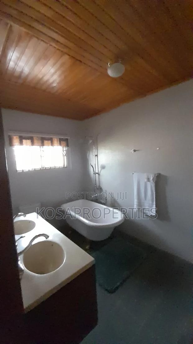 7bedrooms Furnished at Adjiringanor for Rent · Photo 7