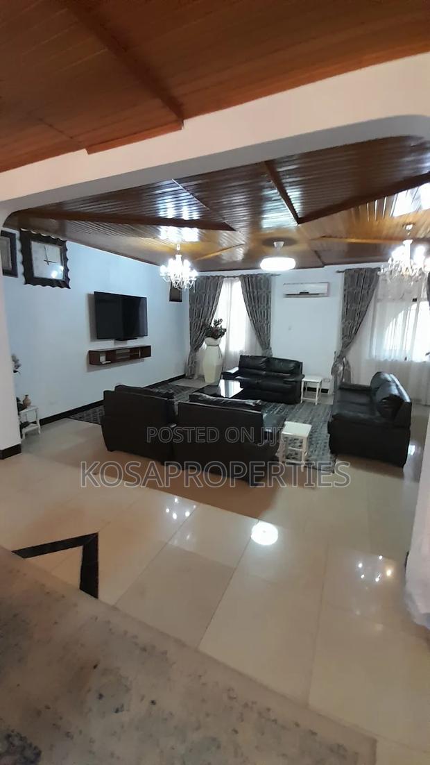 7bedrooms Furnished at Adjiringanor for Rent · Photo 4