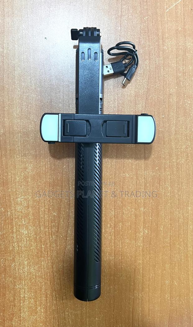 P100 Bluetooth Selfie Stick Tripod 68" Aluminum With Remote · Photo 2