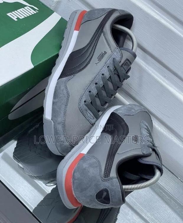 Original Puma Joggers · Photo 1