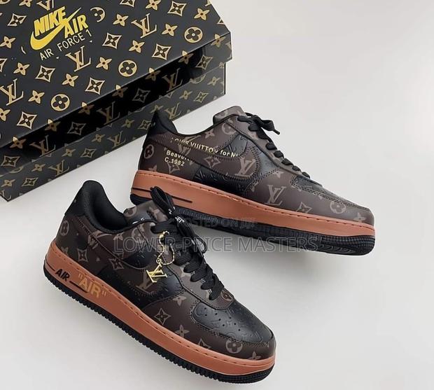 Louis Vuitton Nike Airforce 1 · Photo 1