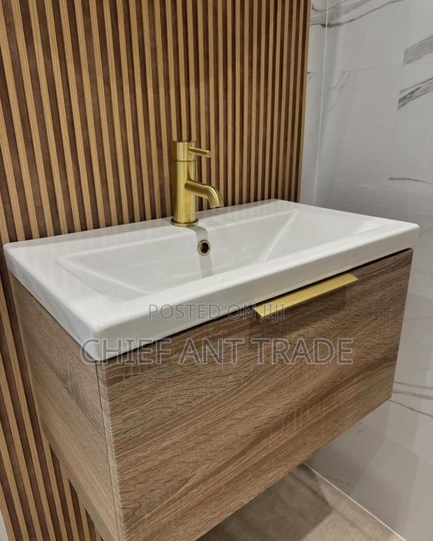 Basin With Cabinet Mirror. 821-80 · Photo 3