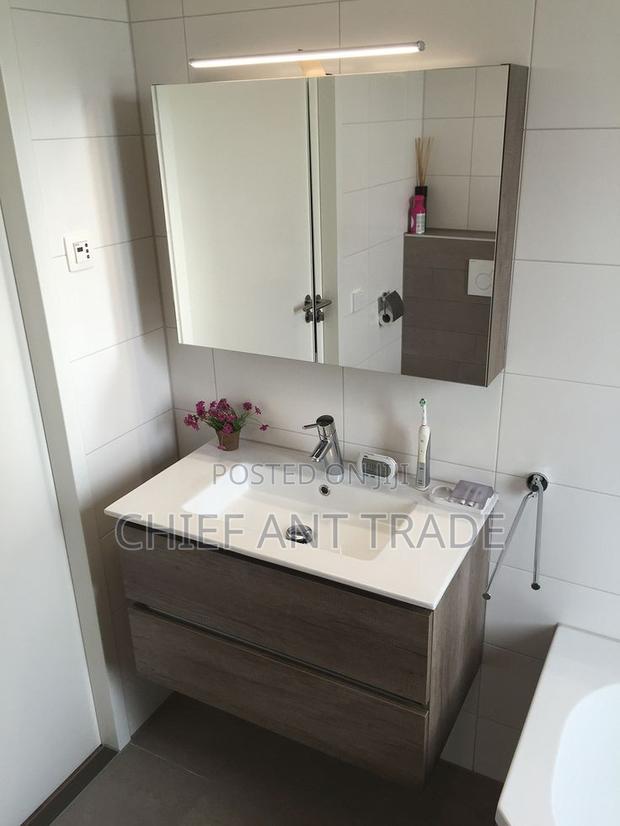 Basin With Cabinet Mirror. 821-80 · Photo 1