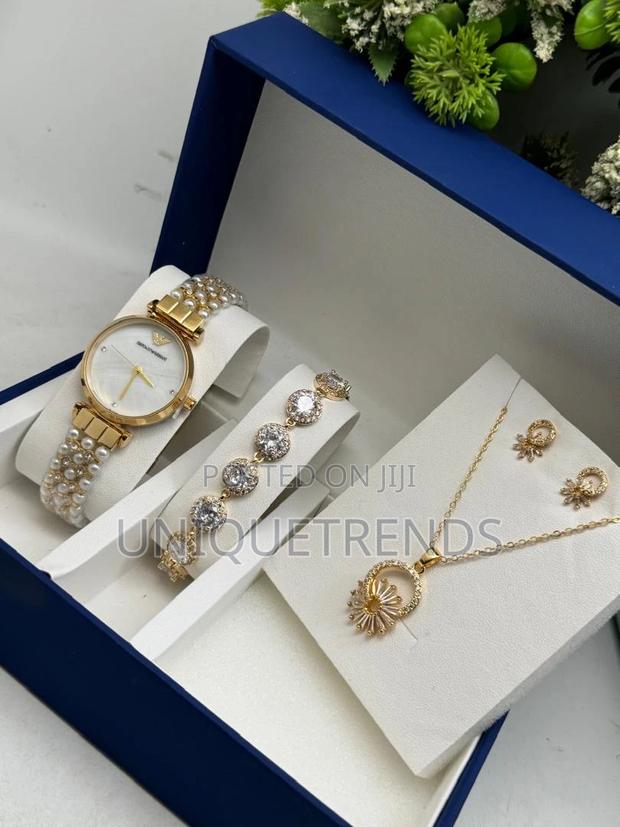 Quality Ladies Watch Jewelry Set · Photo 8
