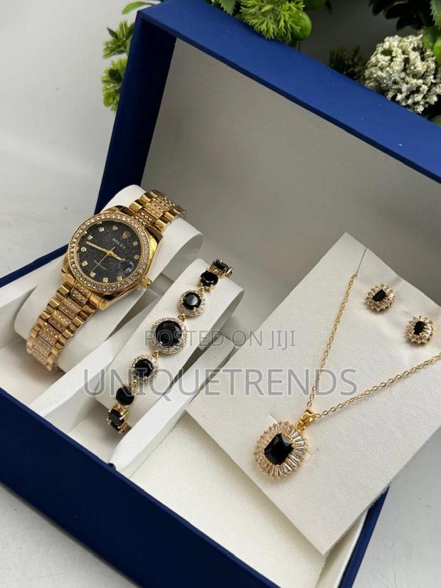 Exclusive Ladies Watch Jewelry Set · Photo 5