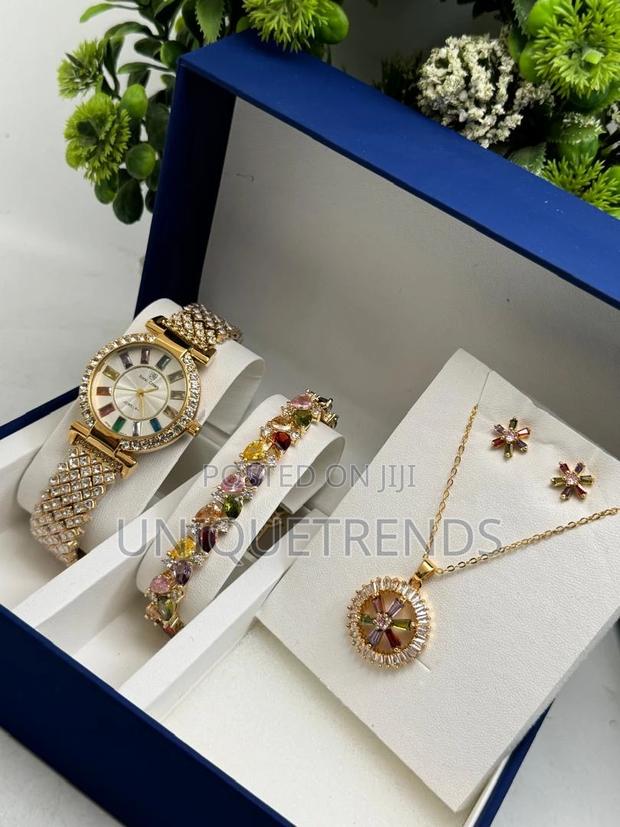 Exclusive Ladies Watch Jewelry Set · Photo 8