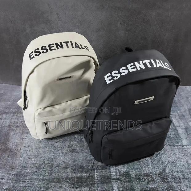 Original Essentials Backpack · Photo 1