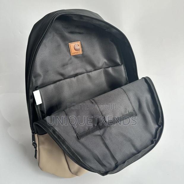 Original Essentials Backpack · Photo 7