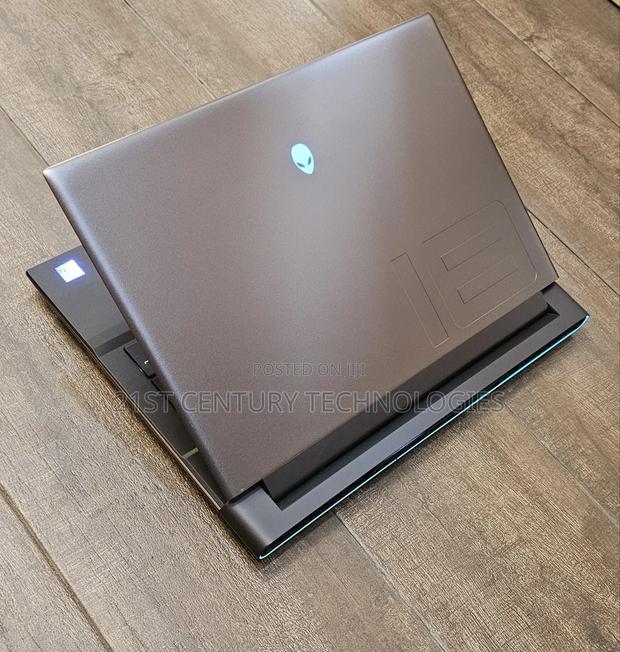 Laptop Dell Alienware M18X 32GB Intel Core I9 SSD 1T · Photo 1