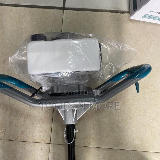 Total Earth Auger 52cc · Photo 3