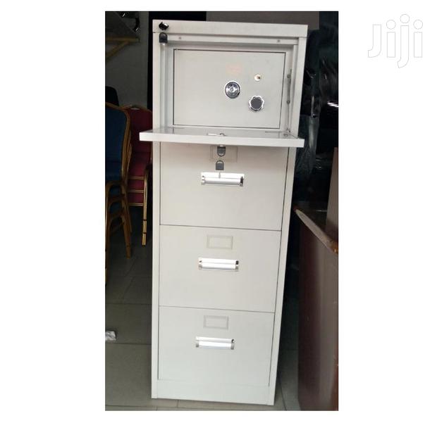 Metallic Cabinet With Safe · Photo 1