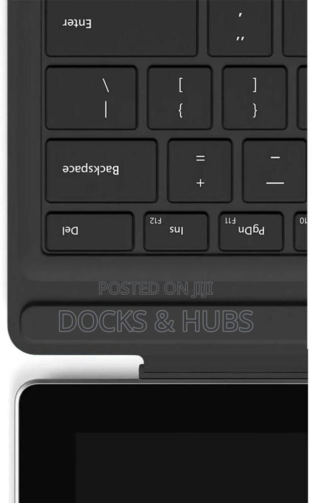 Microsoft Surface Pro Type Cover With Fingerprint ID · Photo 5
