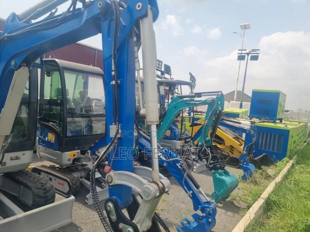 Mini Crawler Excavators · Photo 3