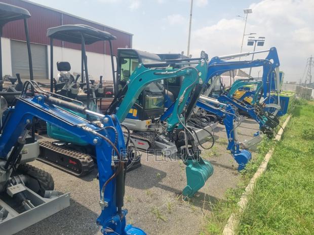 Mini Crawler Excavators · Photo 6
