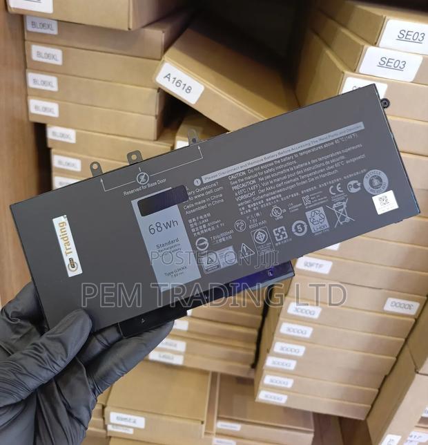 GJKNX Laptop Battery · Photo 1
