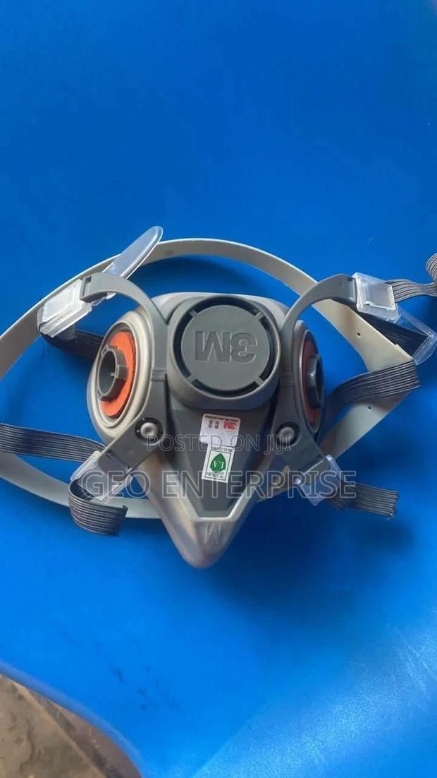 3mtm Half Face Reusable Respirator 6000 · Photo 2