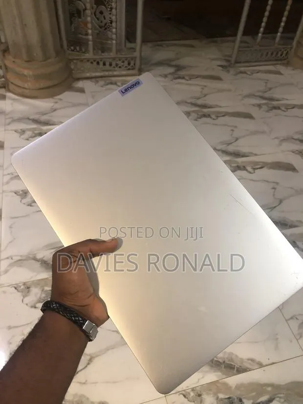 Laptop Lenovo IdeaPad 1 8GB AMD Ryzen 7 HDD+SSD 512GB · Photo 1