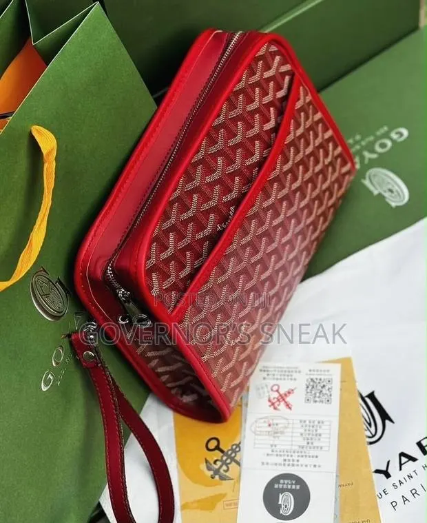 Goyard Jouvence Toiletry Bag: 2 Colors in Stock · Photo 1