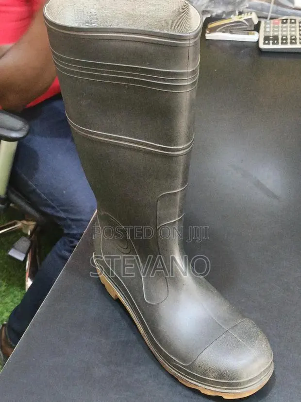 Steel Toe Wellington Boot · Photo 1