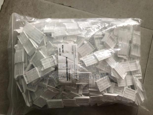 Embedding Cassette · Photo 1