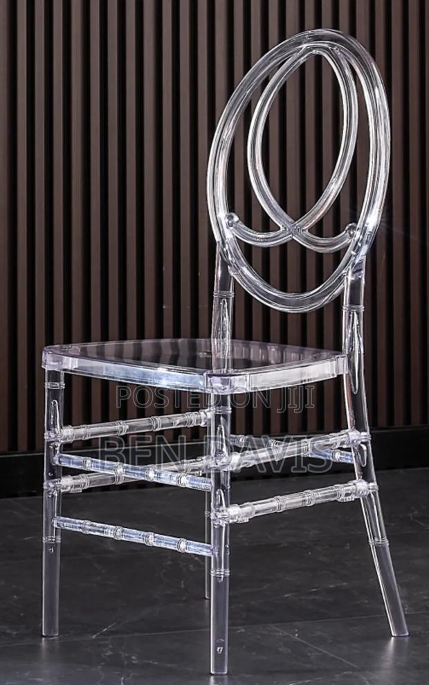 Rubber Plastic Chair · Photo 1