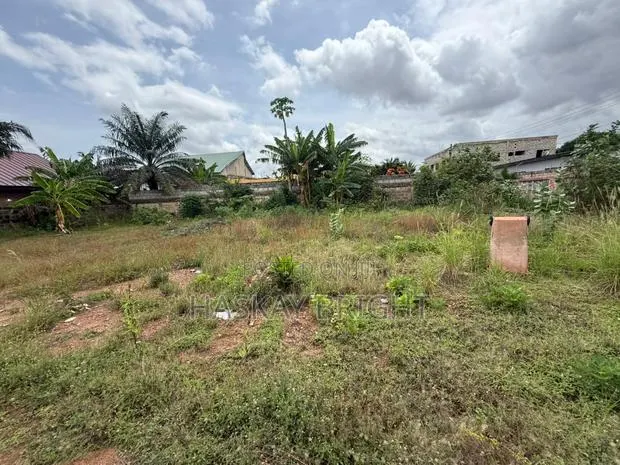 2 Plots of Land With Structure on It for Sale · Photo 1