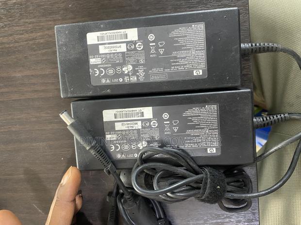 Hp Big Pin Charger 19v~7.89A (150w) Uk Used Original · Photo 2