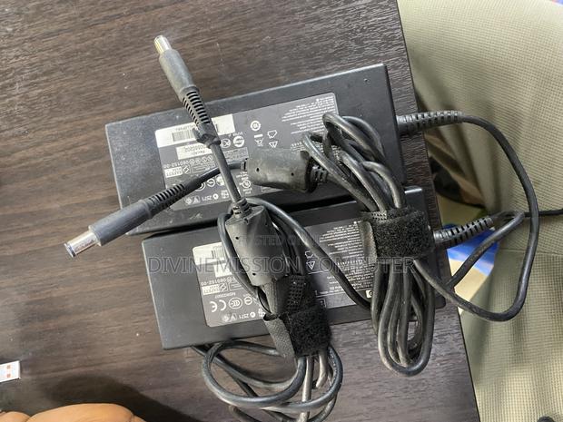 Hp Big Pin Charger 19v~7.89A (150w) Uk Used Original · Photo 6