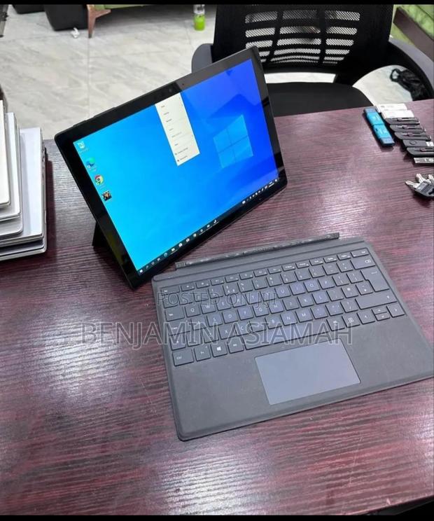 New Laptop Microsoft Surface Pro 5 4GB Intel SSD 128GB · Photo 2
