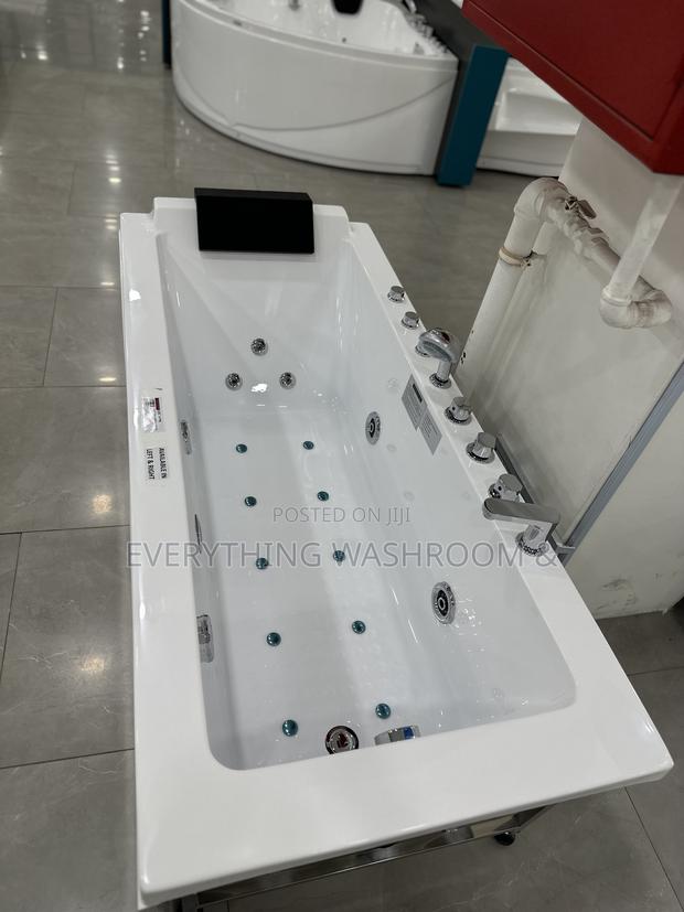 Jacuzzi_ Straight Bathtub_ Heavy Jacuzzi · Photo 3