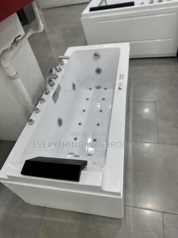 Jacuzzi_ Straight Bathtub_ Heavy Jacuzzi · Photo 1