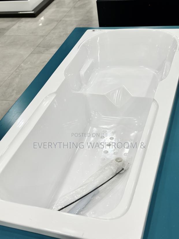 Straight Bathtub Heavy Bathtub Bath With Seat · Photo 2