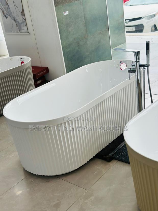 Ceramic Bathtub Hot-Tu Ceramic Bath Pool · Photo 1
