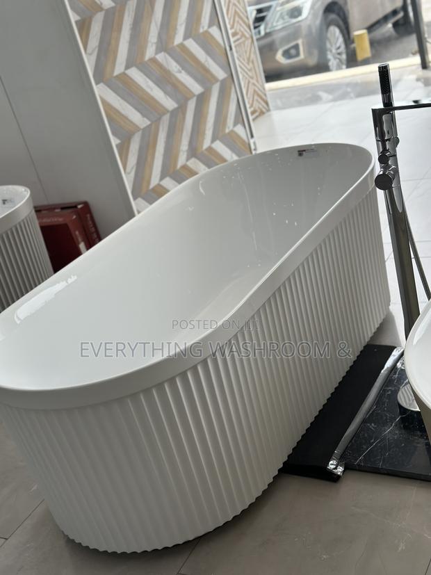 Ceramic Bathtub Hot-Tu Ceramic Bath Pool · Photo 8