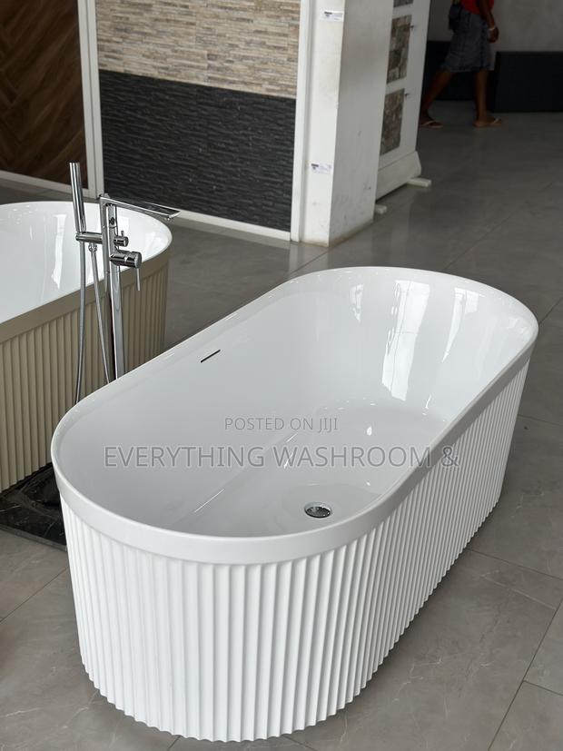 Ceramic Bathtub Hot-Tu Ceramic Bath Pool · Photo 2