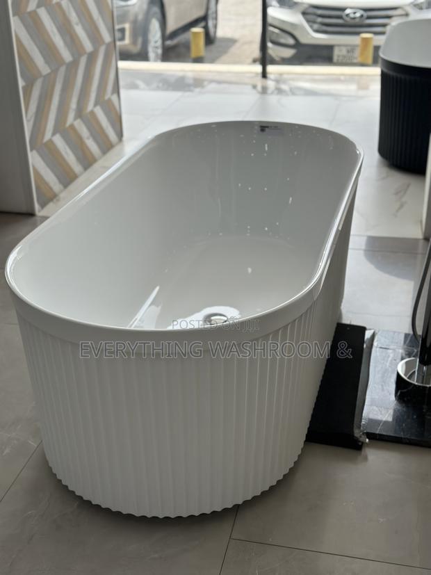 Ceramic Bathtub Hot-Tu Ceramic Bath Pool · Photo 5