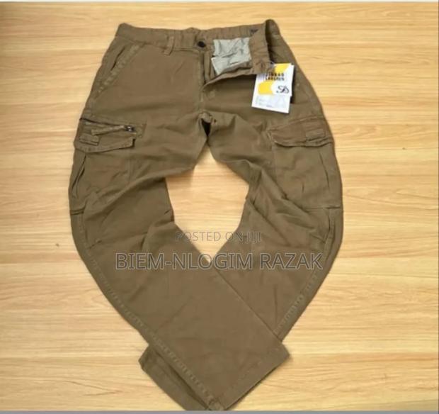 High Quality Cargo Pants Available in Stock · Photo 2