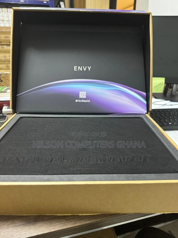 New Laptop HP Envy x360 16GB Intel Core Ultra 7 SSD 1T · Photo 3
