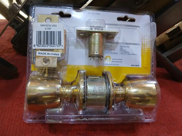 Bathroom Knob Lock(No Key) · Photo 3